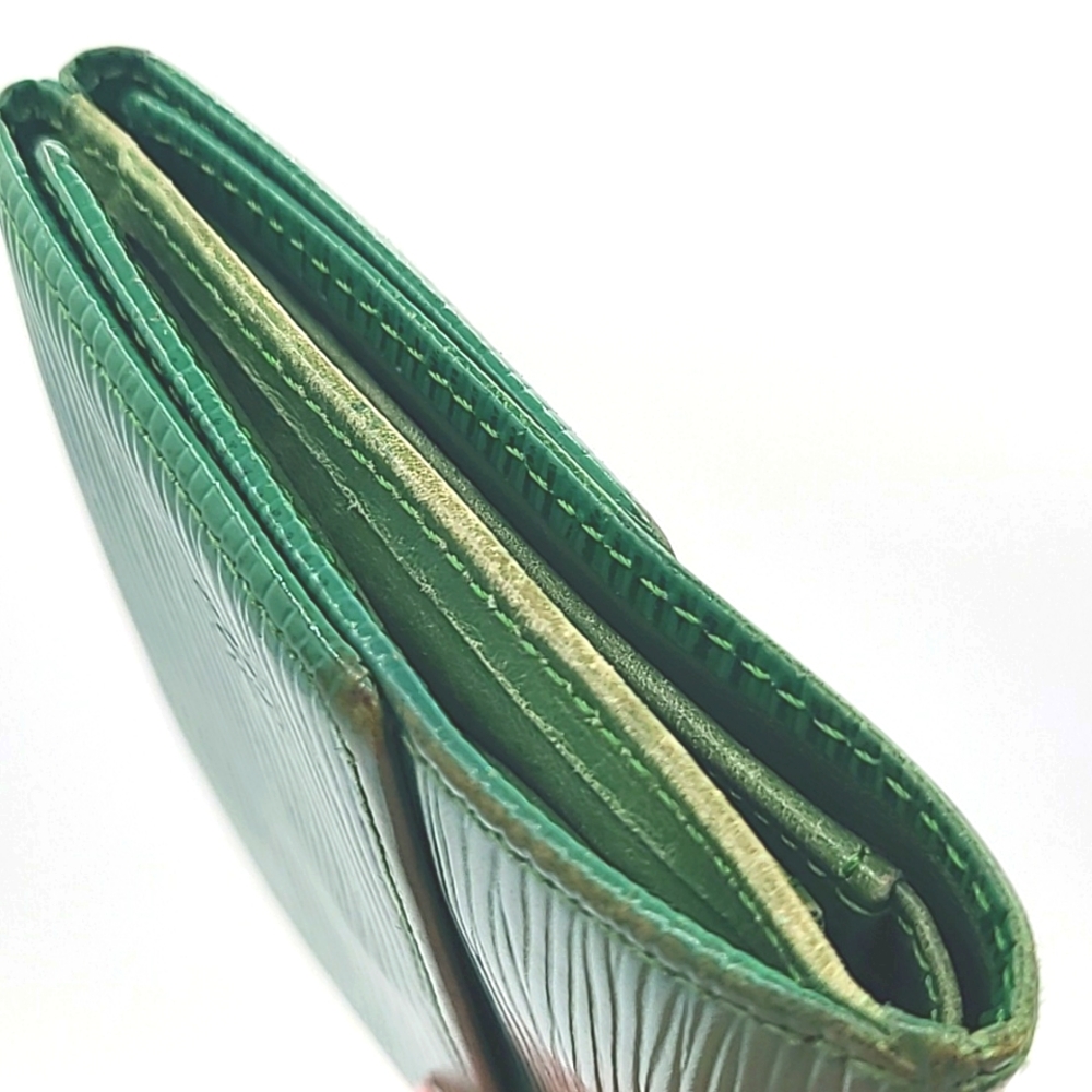 Louis Vuitton Epi Green Leather Compact Wallet - Picture 4 of 16